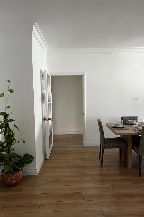 Stylish 3 Bedroom Apartment In كيرينيا المظهر الخارجي الصورة