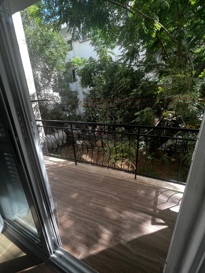 Stylish 3 Bedroom Apartment In كيرينيا المظهر الخارجي الصورة