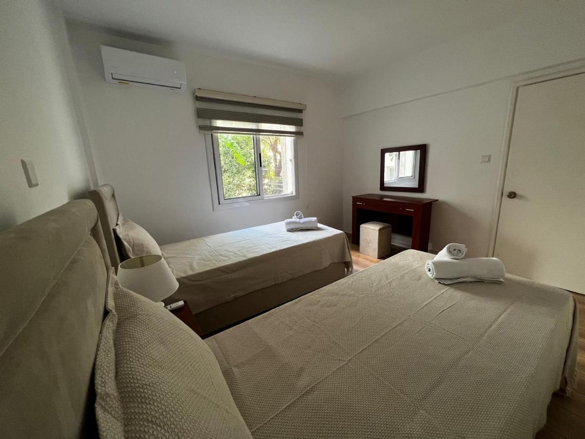 Stylish 3 Bedroom Apartment In كيرينيا المظهر الخارجي الصورة